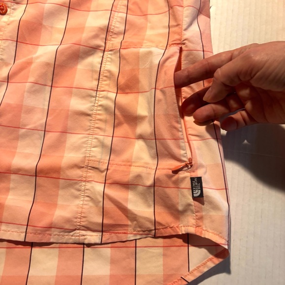 The North Face Long Sleeve Sunblocker Button Shirt Coral Plaid Pockets Women’s S - Picture 12 of 13